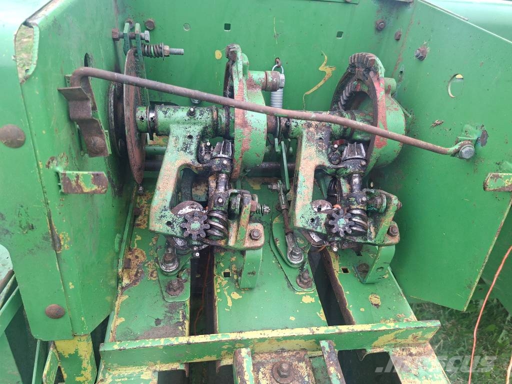 John Deere 332-A Paalain Kanttipaalaimet