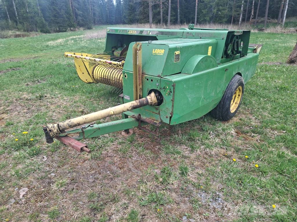 John Deere 332-A Paalain Kanttipaalaimet