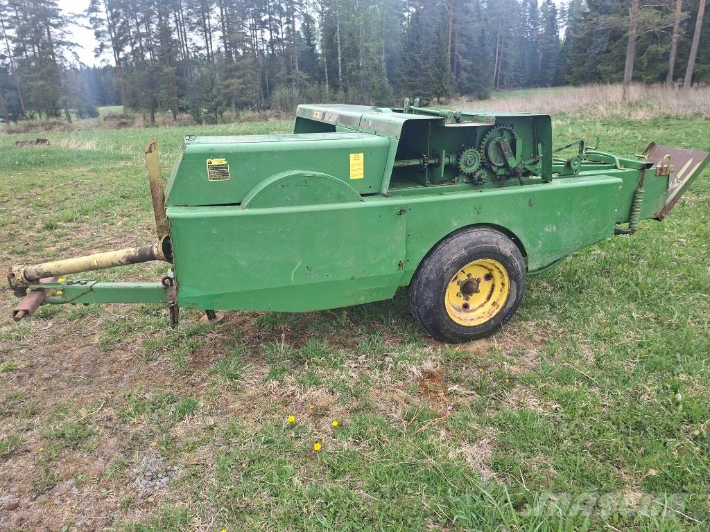 John Deere 332-A Paalain Kanttipaalaimet