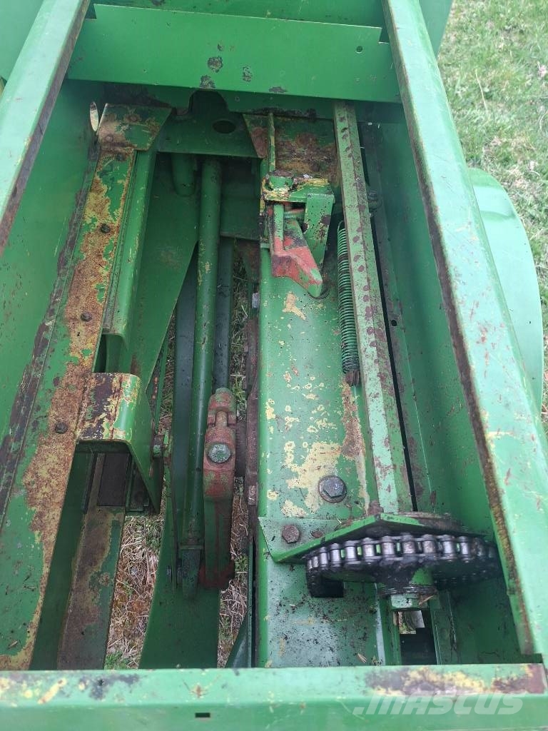 John Deere 332-A Paalain Kanttipaalaimet