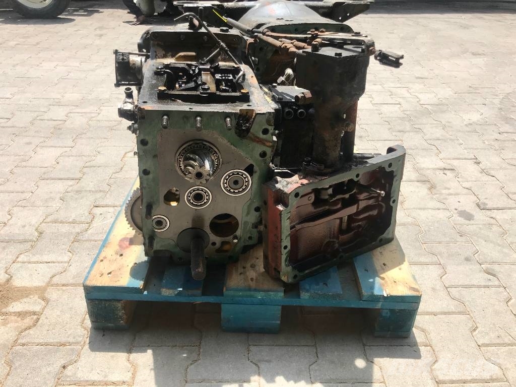 Fendt 310 LSA GEARBOX Chassis og suspension