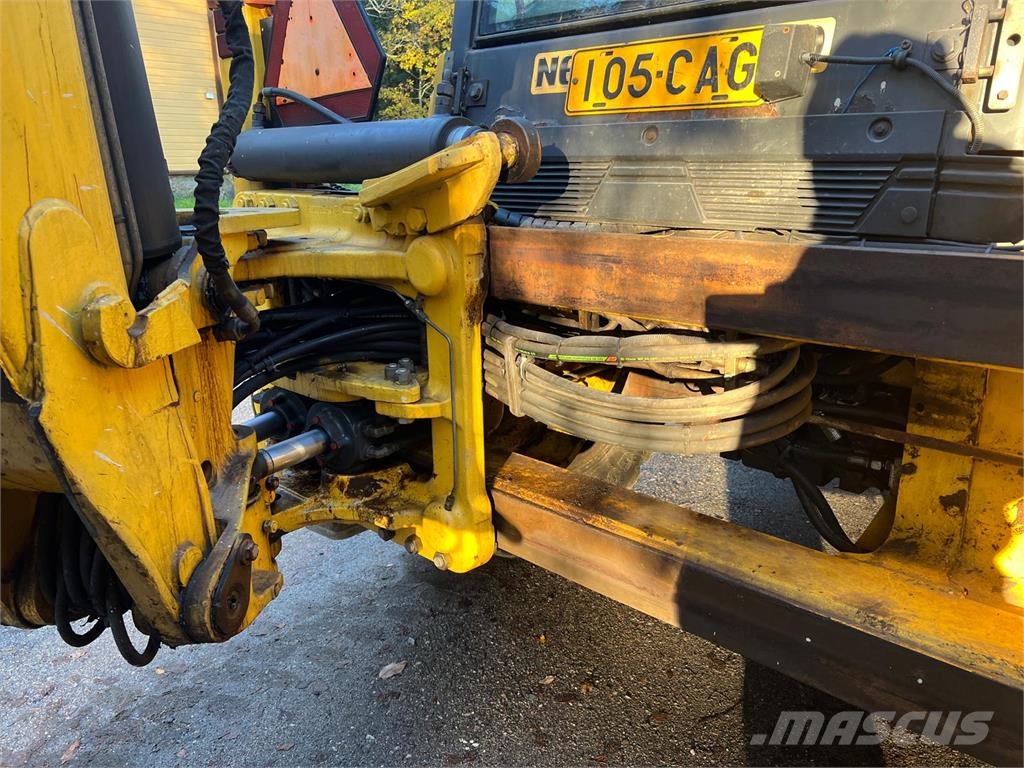 New Holland B115-4PS Baggerlader