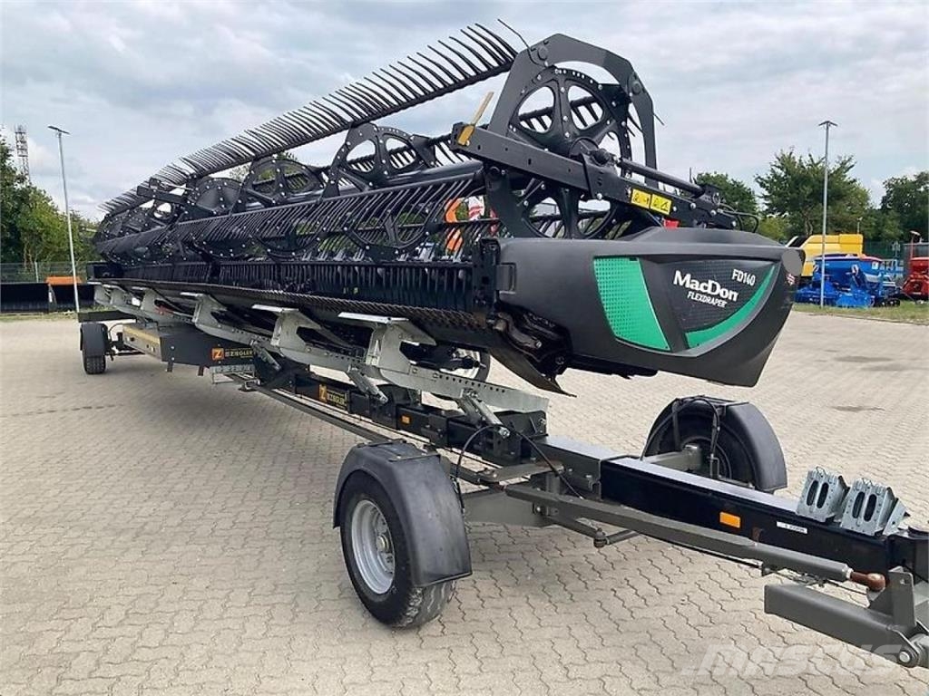 MacDon FD140 Flex Draper NH Leikkuupöydät