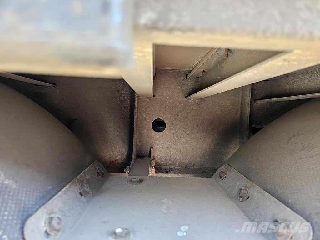Van Hool A3C002 - ALU RIMS - PALLET BOX - GALVANIZED STEEL نصف مقطورات بباب جانبي