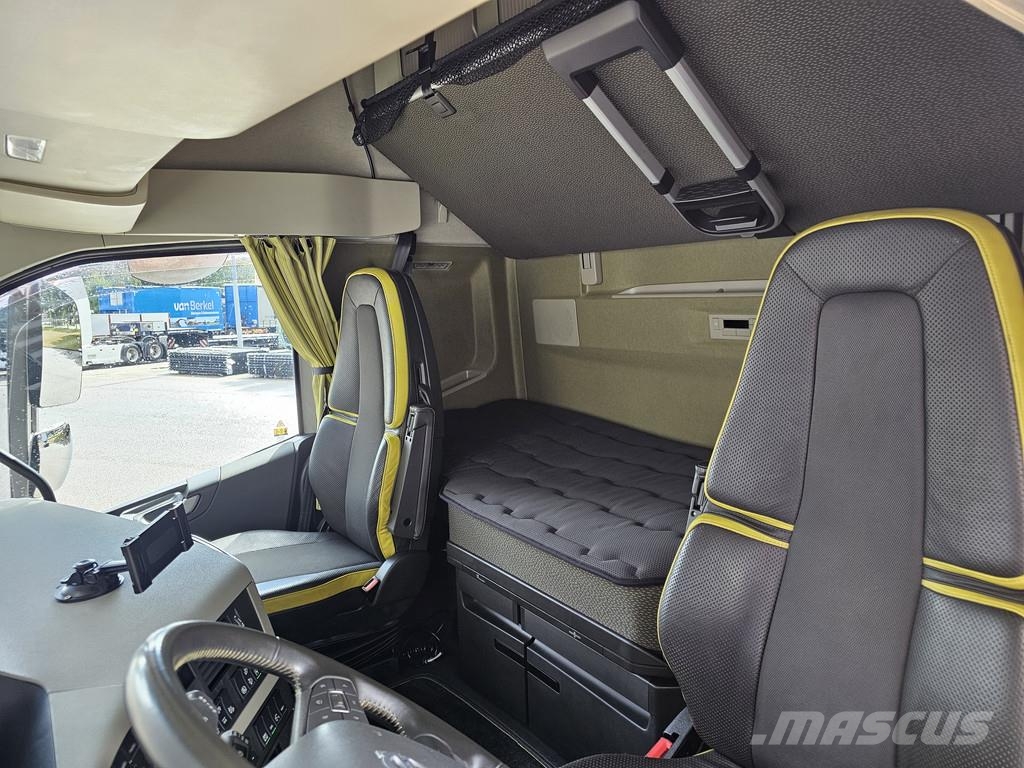 Volvo FH 16.650 6x2 / VEB / CHASSIS شاحنات بمقصورة وهيكل