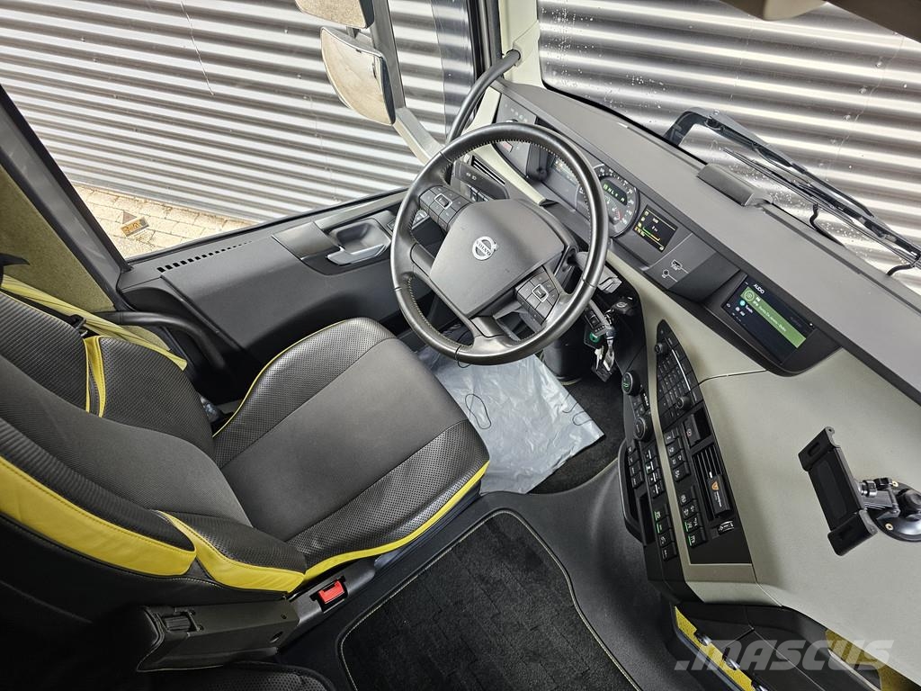 Volvo FH 16.650 6x2 / VEB / CHASSIS شاحنات بمقصورة وهيكل
