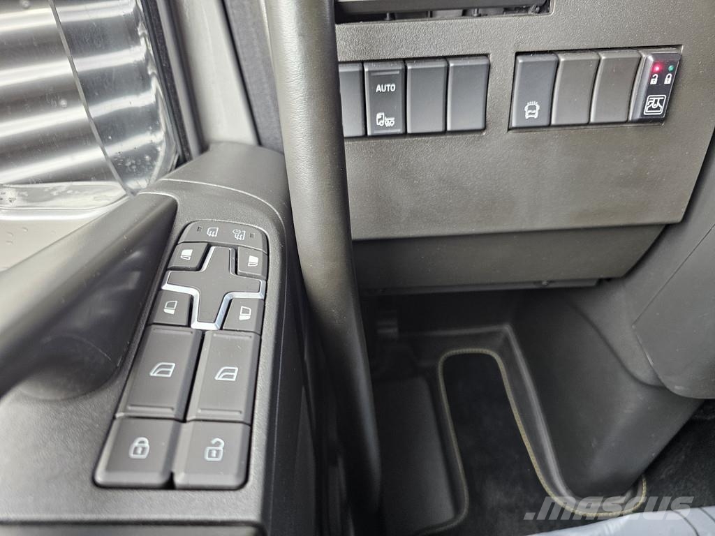 Volvo FH 16.650 6x2 / VEB / CHASSIS شاحنات بمقصورة وهيكل