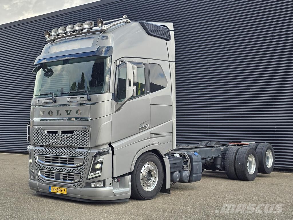 Volvo FH 16.650 6x2 / VEB / CHASSIS شاحنات بمقصورة وهيكل