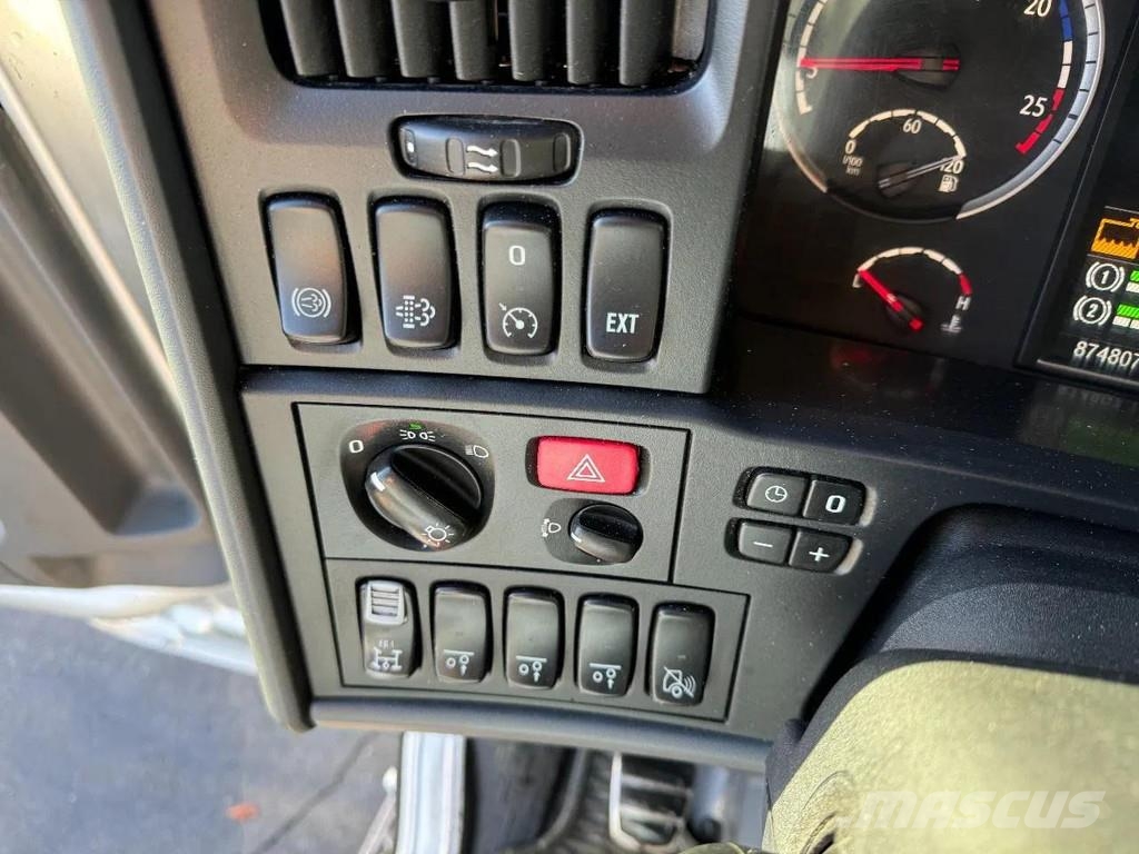 Scania R730 V8 8X4 EURO 6 BIG AXLES Camiones con chasís y cabina