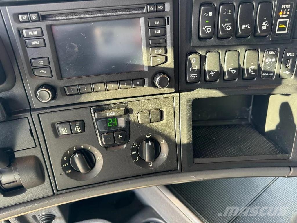 Scania R730 V8 8X4 EURO 6 BIG AXLES Camiones con chasís y cabina