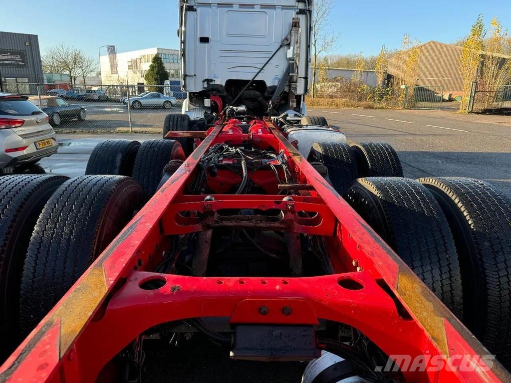 Scania R730 V8 8X4 EURO 6 BIG AXLES Camiones con chasís y cabina