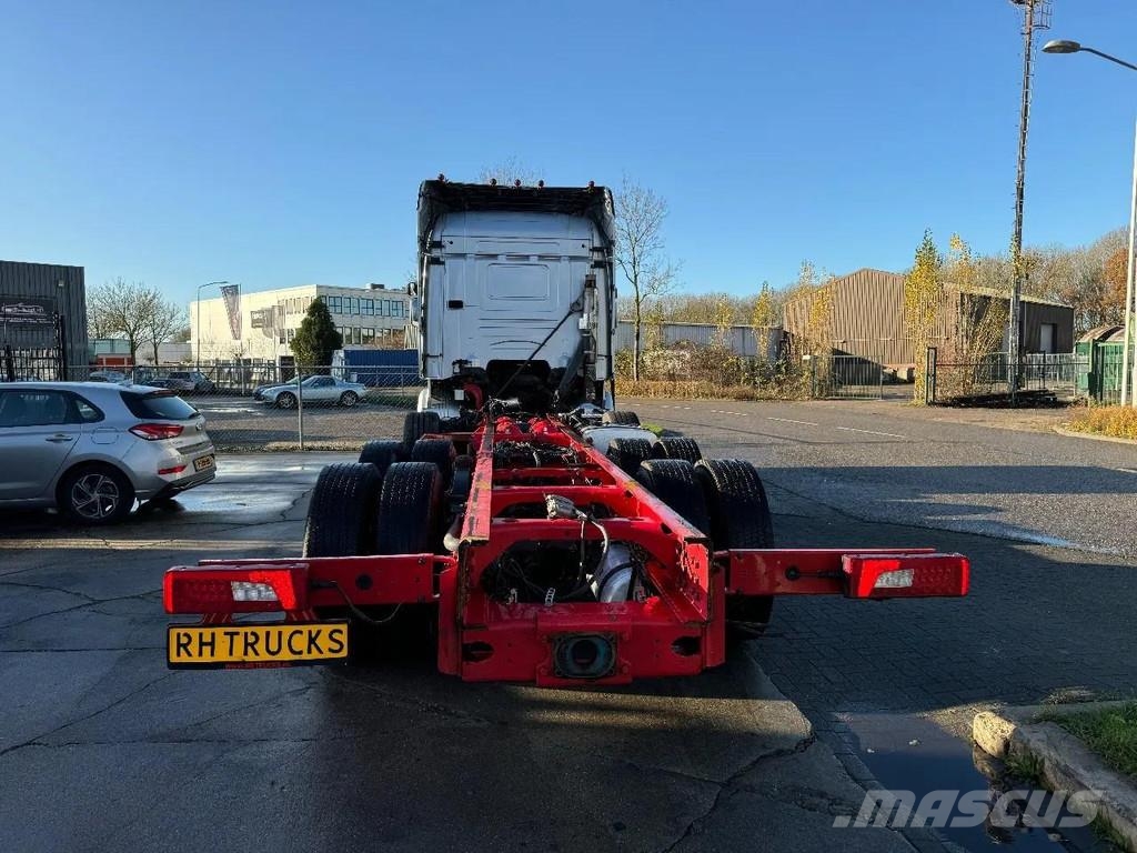 Scania R730 V8 8X4 EURO 6 BIG AXLES Camiones con chasís y cabina