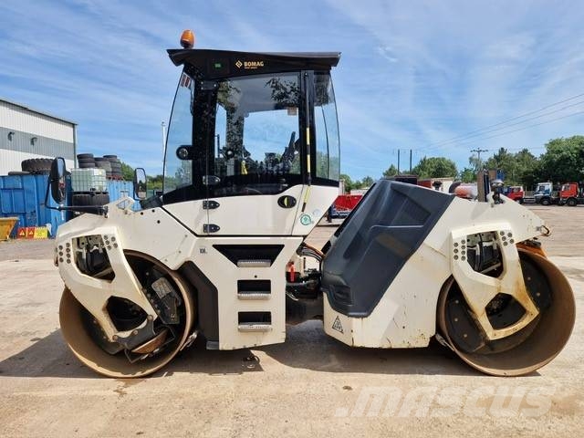 Bomag BW 161 AD-5 مداحل ثنائية الاسطوانة