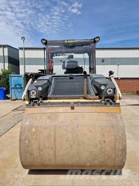 Bomag BW 161 AD-5 مداحل ثنائية الاسطوانة