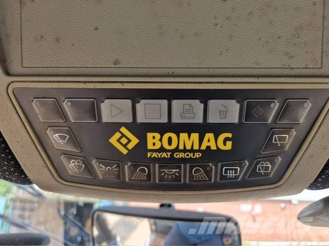 Bomag BW 161 AD-5 مداحل ثنائية الاسطوانة