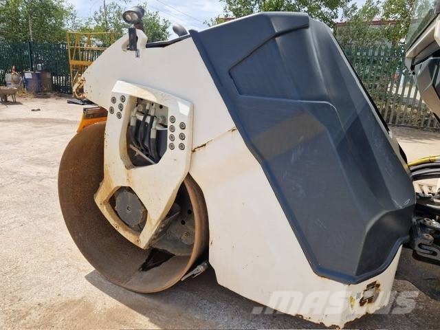 Bomag BW 161 AD-5 مداحل ثنائية الاسطوانة