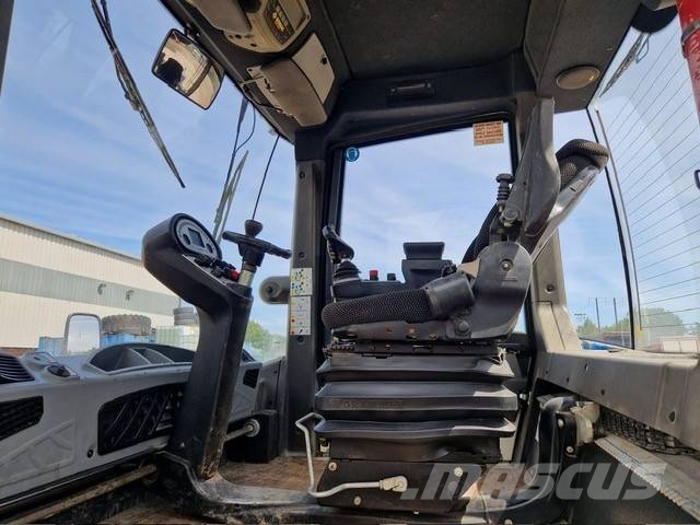 Bomag BW 161 AD-5 مداحل ثنائية الاسطوانة