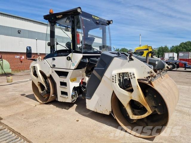 Bomag BW 161 AD-5 مداحل ثنائية الاسطوانة
