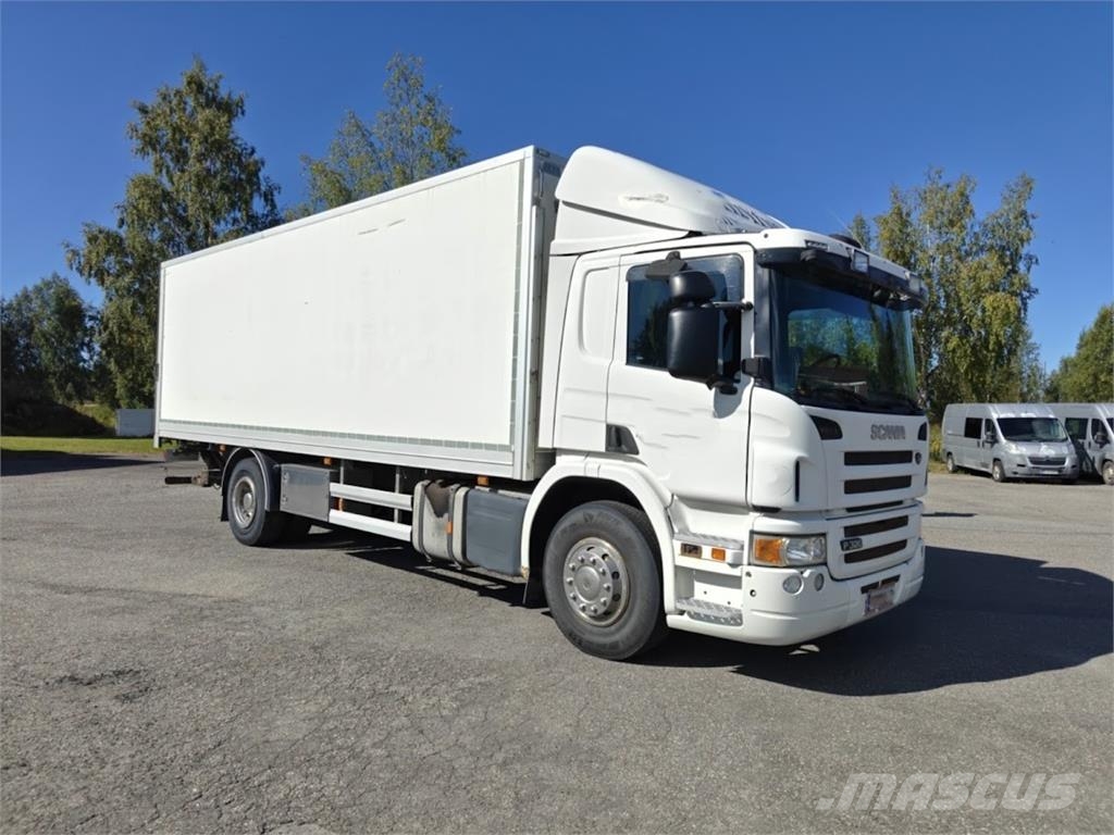 Scania P320 Camiones caja cerrada