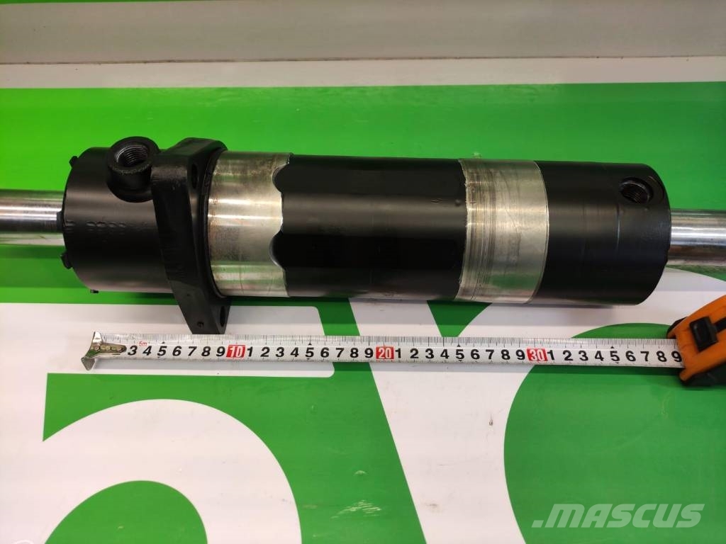 CAT TH 330B Steering Assist Cylinder Wysięgniki i ramiona