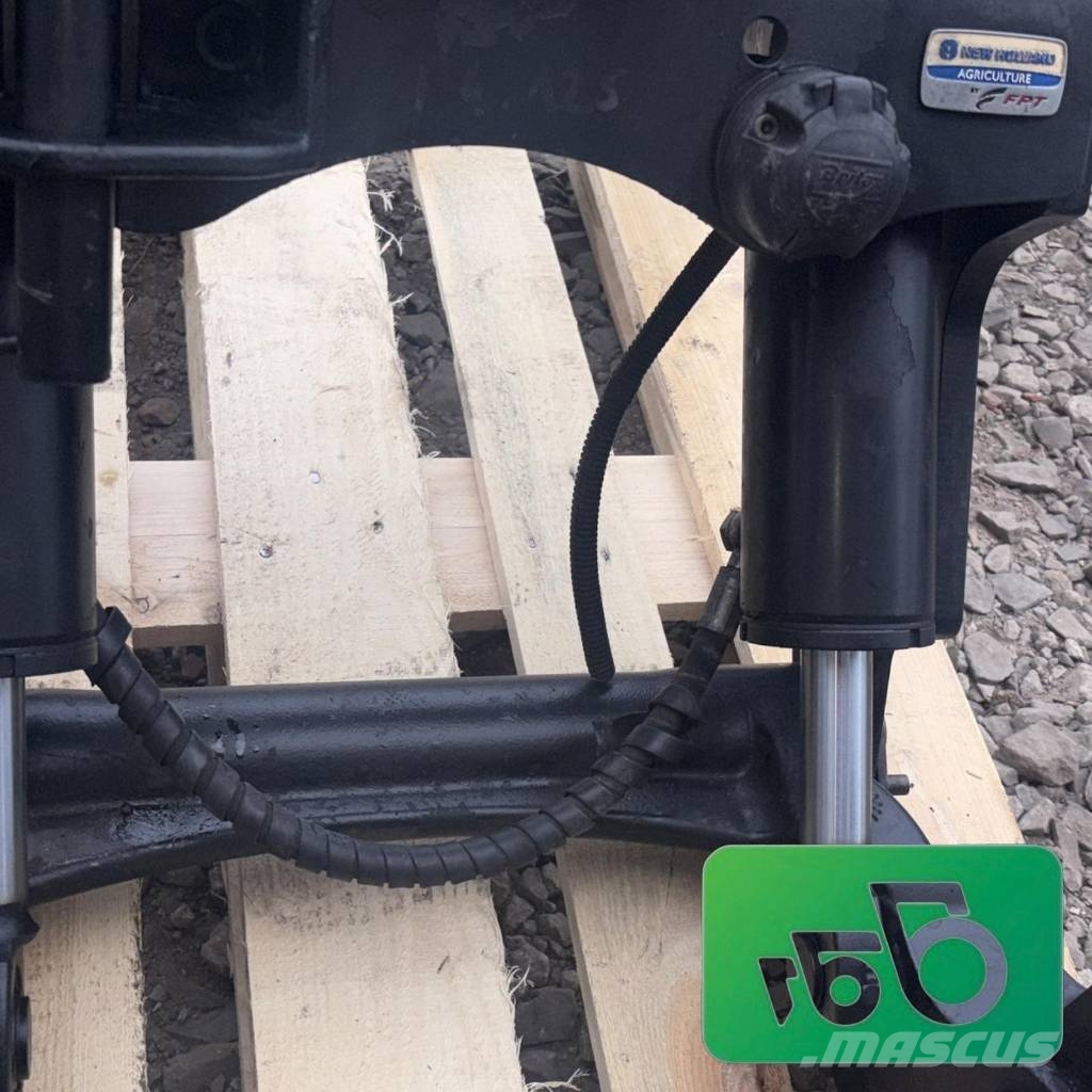 New Holland T6.125 Front linkage 38048705 Zuidberg Saseler