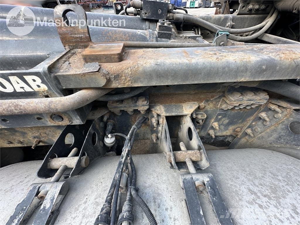 Volvo FM 8X4 Camiones polibrazo