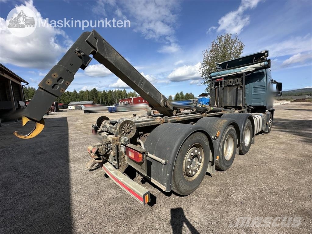 Volvo FM 8X4 Camiones polibrazo