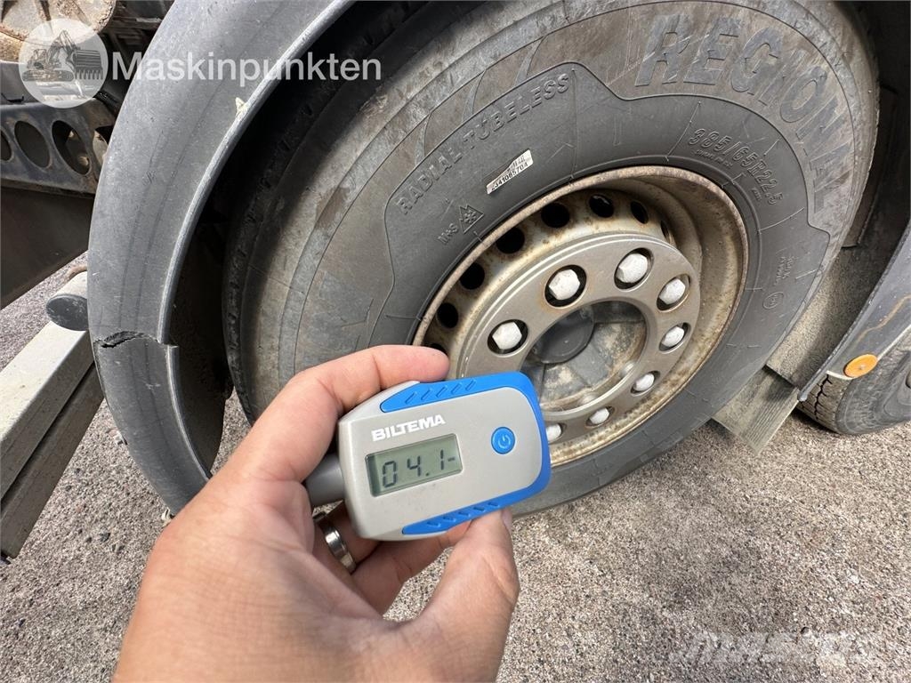 Volvo FM 8X4 Camiones polibrazo