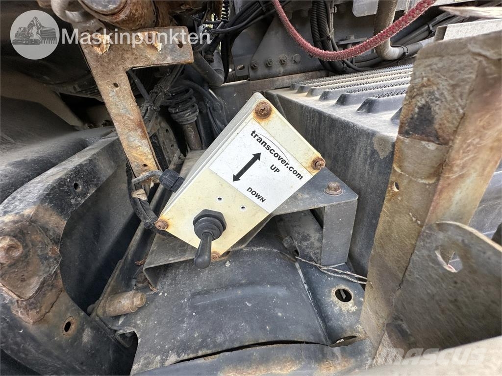 Volvo FM 8X4 Camiones polibrazo
