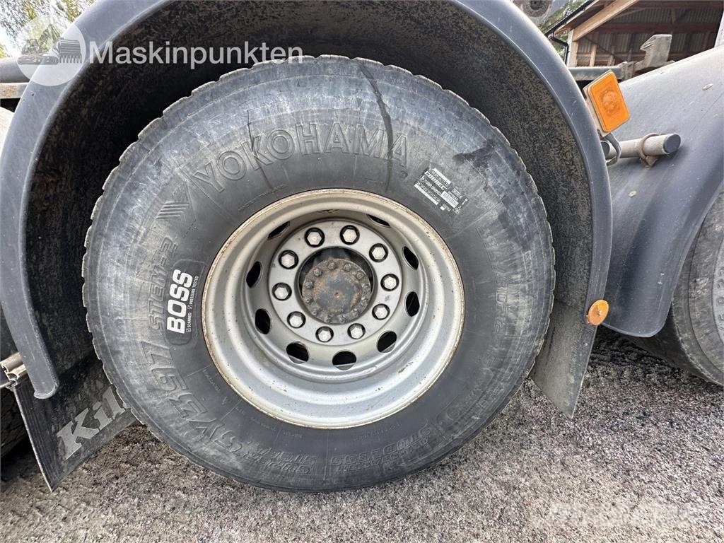 Volvo FM 8X4 Camiones polibrazo