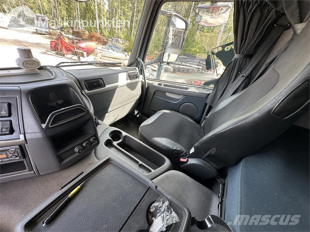 Volvo FM 8X4 Camiones polibrazo