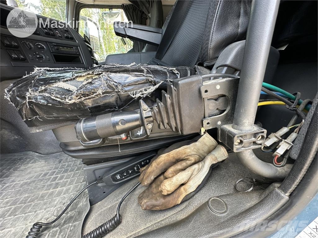 Volvo FM 8X4 Camiones polibrazo