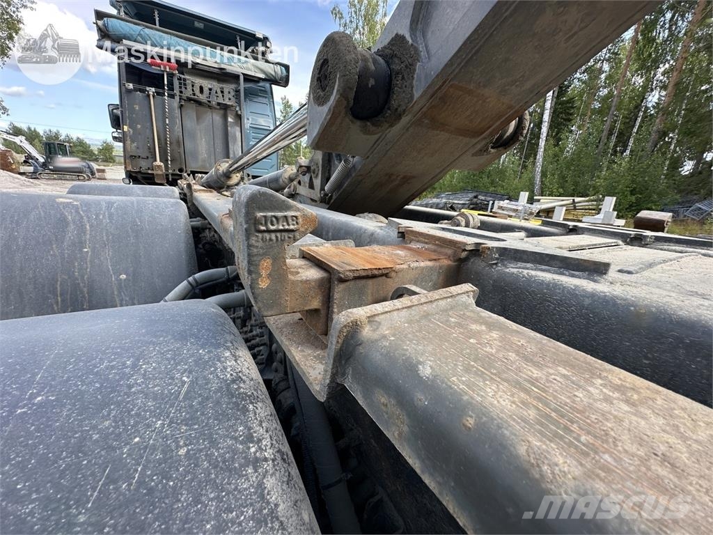 Volvo FM 8X4 Camiones polibrazo