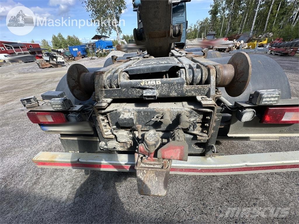 Volvo FM 8X4 Camiones polibrazo