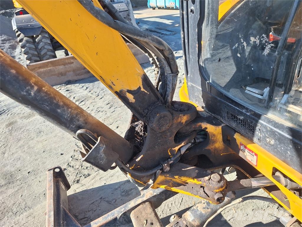 JCB 8035 ZTS Прочие фургоны