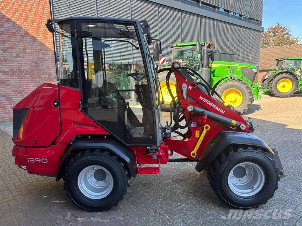 Weidemann 1390 Farm machinery