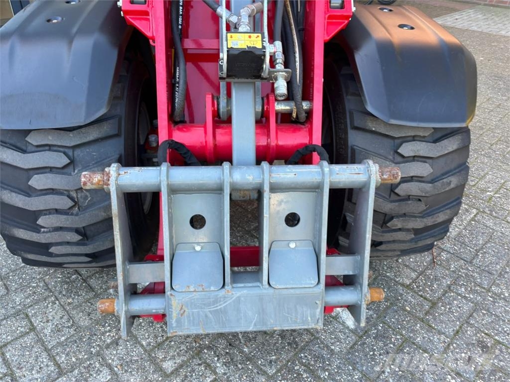 Weidemann 1390 Farm machinery