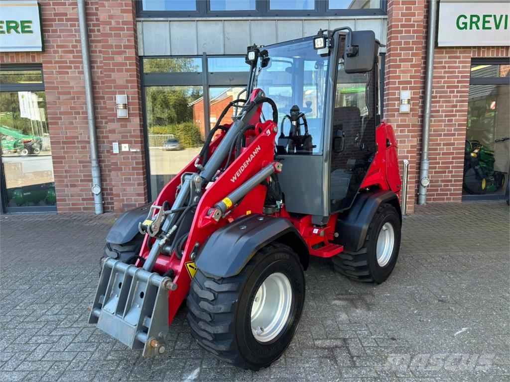 Weidemann 1390 Farm machinery