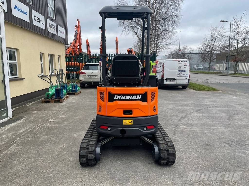 Develon DX 20 Z-7 حفارات صغيرة أقل من 7 طن (حفارات صغيرة)
