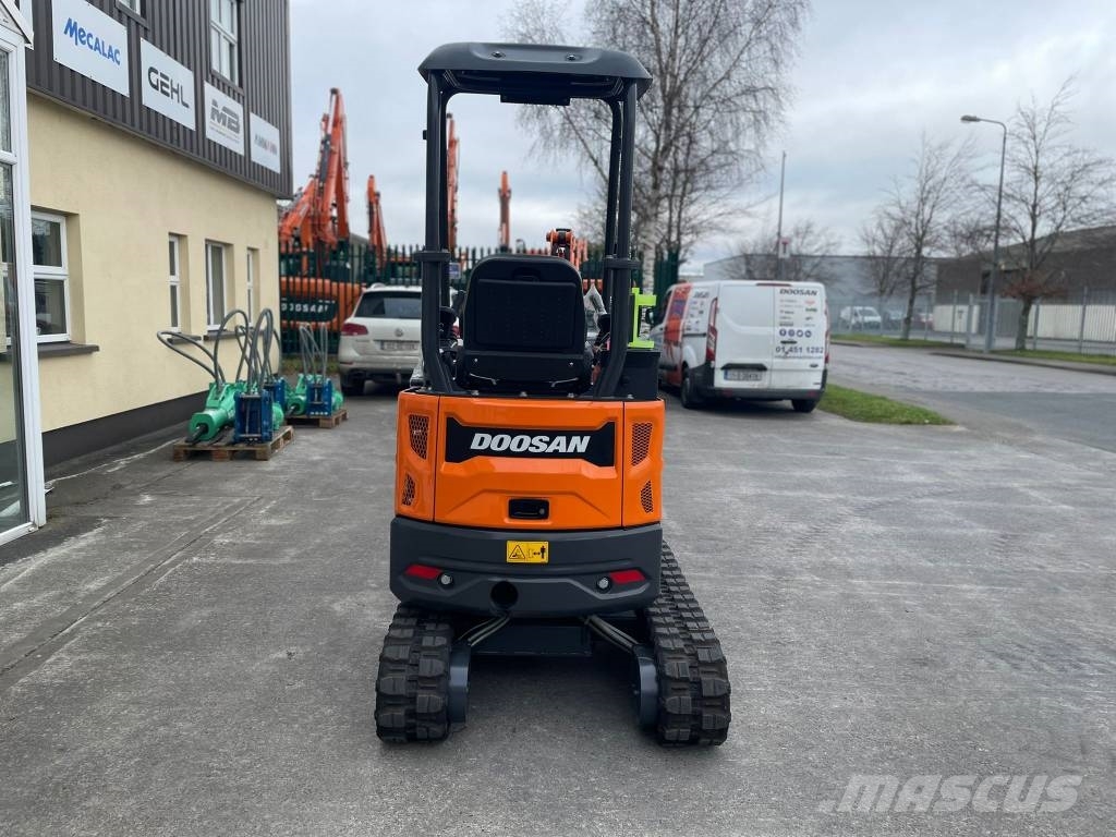 Develon DX 20 Z-7 حفارات صغيرة أقل من 7 طن (حفارات صغيرة)