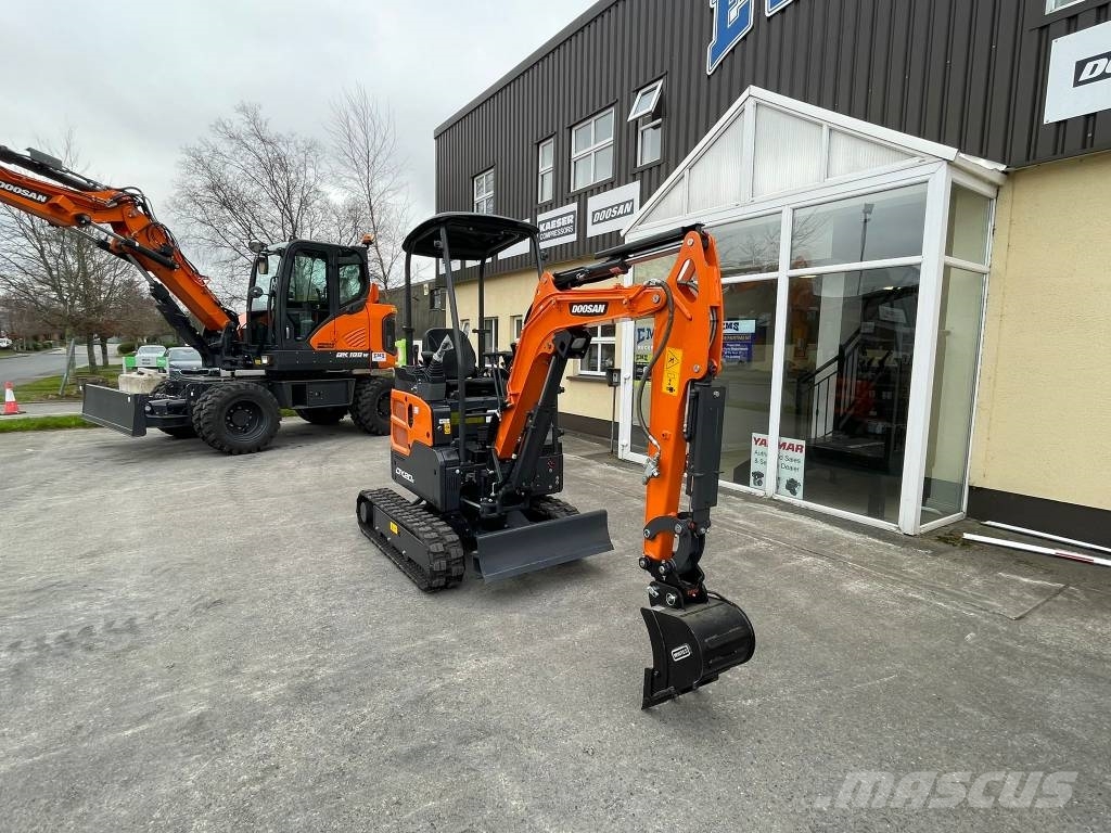 Develon DX 20 Z-7 حفارات صغيرة أقل من 7 طن (حفارات صغيرة)