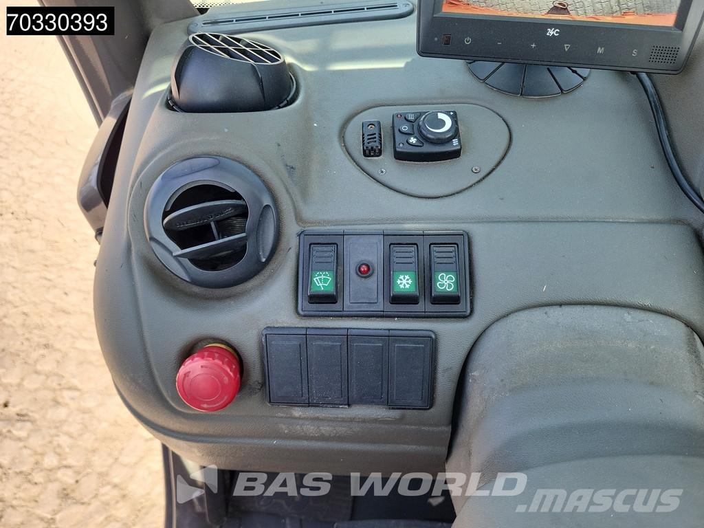 Manitou MRT2150 Remote Control Телескопични товарачи