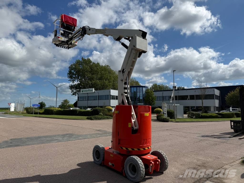 JLG E300AJP Съчленени стрелови подемници
