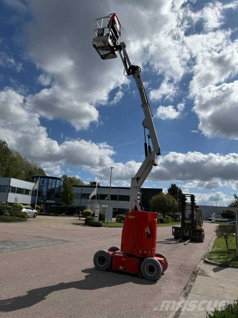 JLG E300AJP Съчленени стрелови подемници