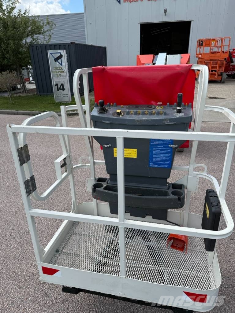 JLG E300AJP Съчленени стрелови подемници