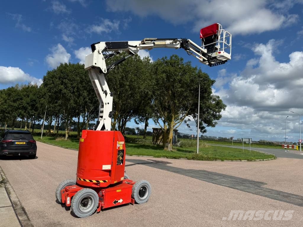 JLG E300AJP Съчленени стрелови подемници