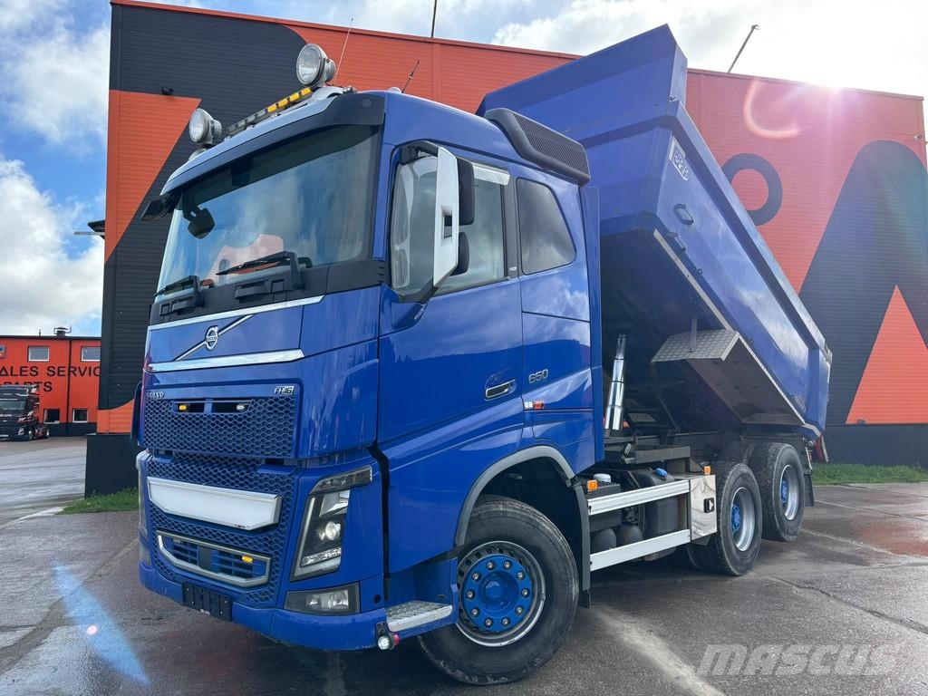 Volvo FH 16 650 6x4 RETARDER / TANDEM AXLE LIFT / BOX L= ダンプ