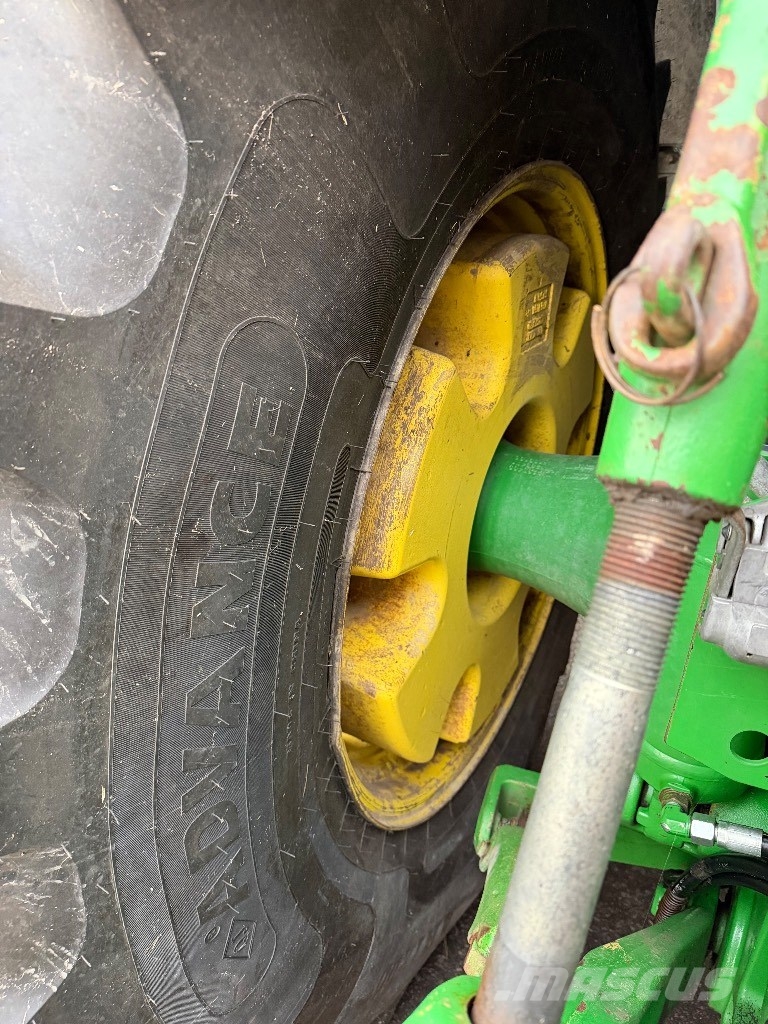 John Deere 8295 R Traktorer