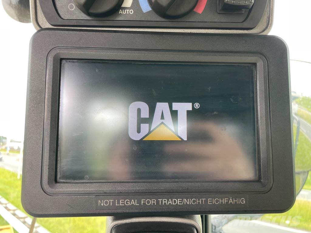 CAT 966M 轮式装载机