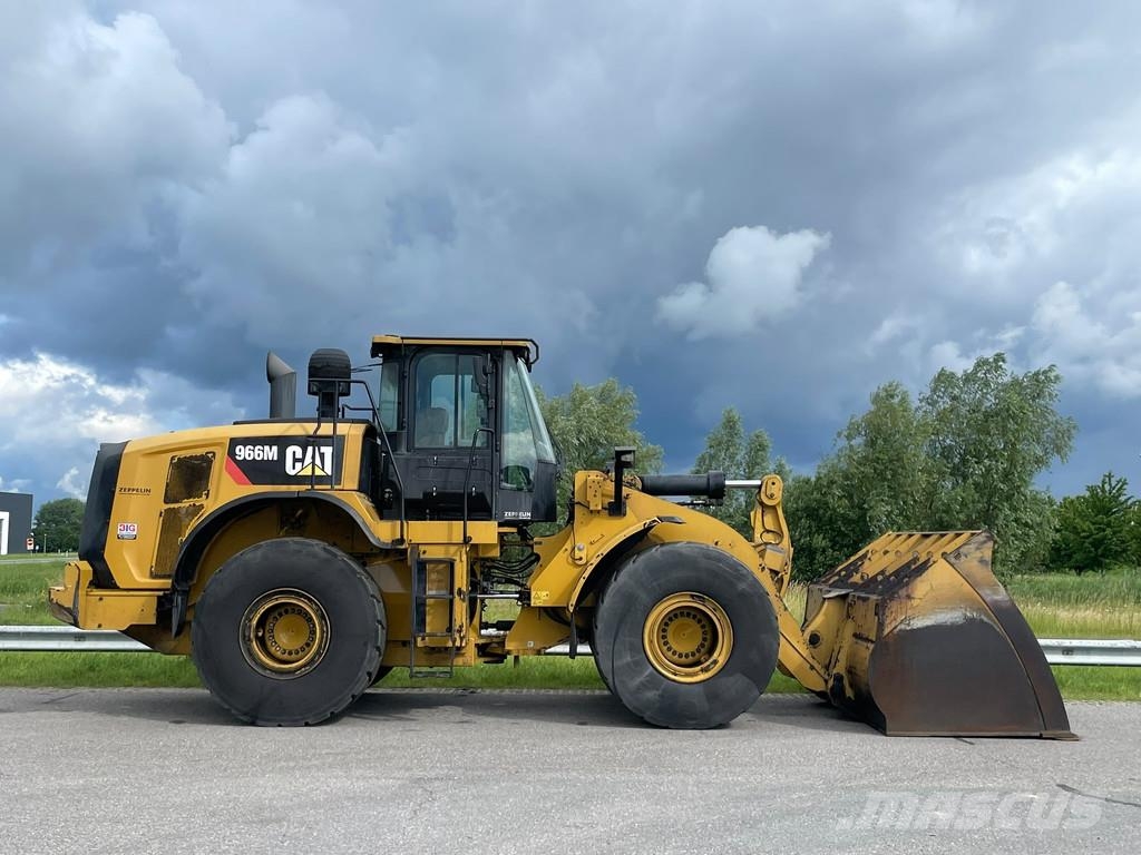CAT 966M 轮式装载机
